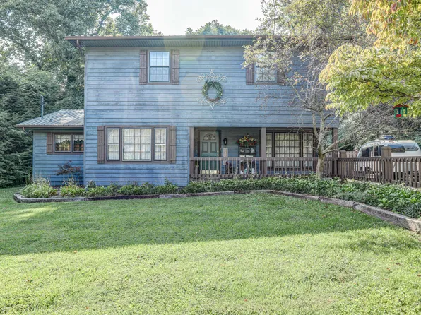 141 Mountain View Dr, Johnson City, TN 37601