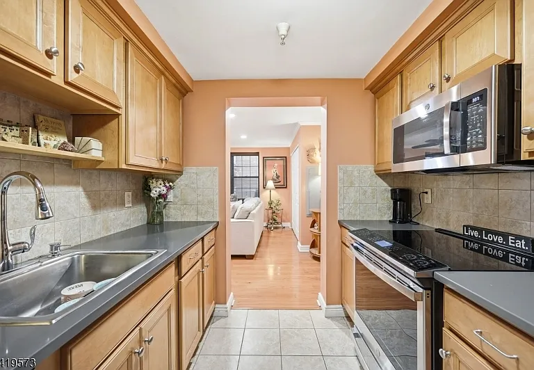 7 Prospect St #410 — Photo 17