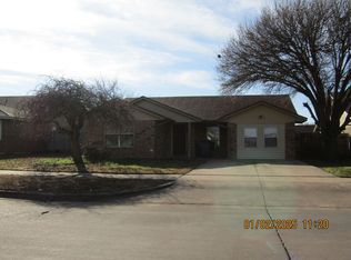 4114 SW Rolling Hills Dr, Lawton, OK 73505