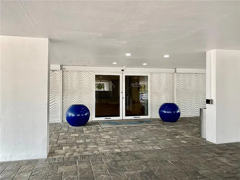 3750 Galt Ocean Dr #1803 — Photo 30