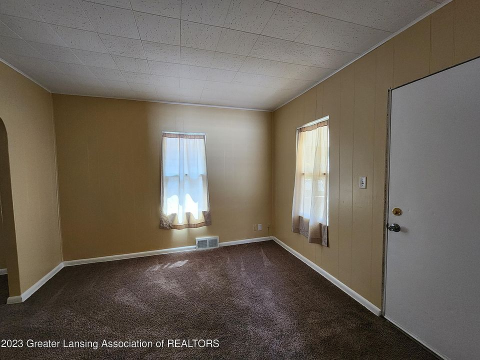 811 Call St, Lansing, MI 48906 Zillow