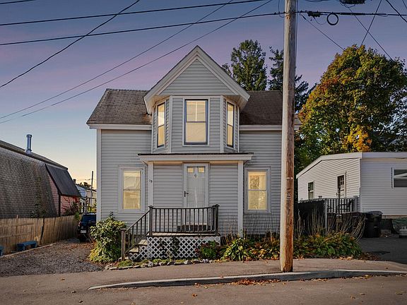 4th image of 15 W Old Orchard Avenue
