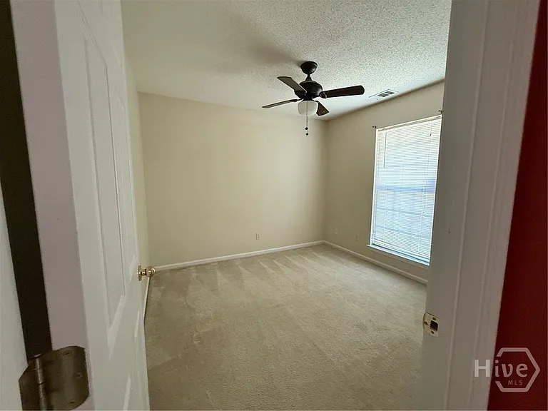 138 Silverton Rd — Photo 8