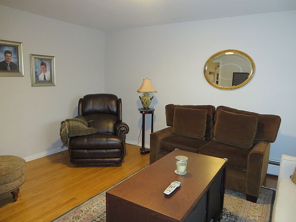 5th image of 11 Pine St