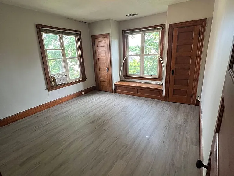 512 Wallace Ave — Photo 18