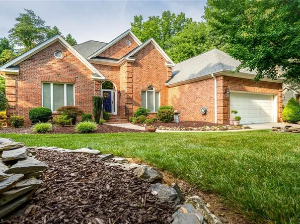 4912 Setter Ct, Jamestown, NC 27282