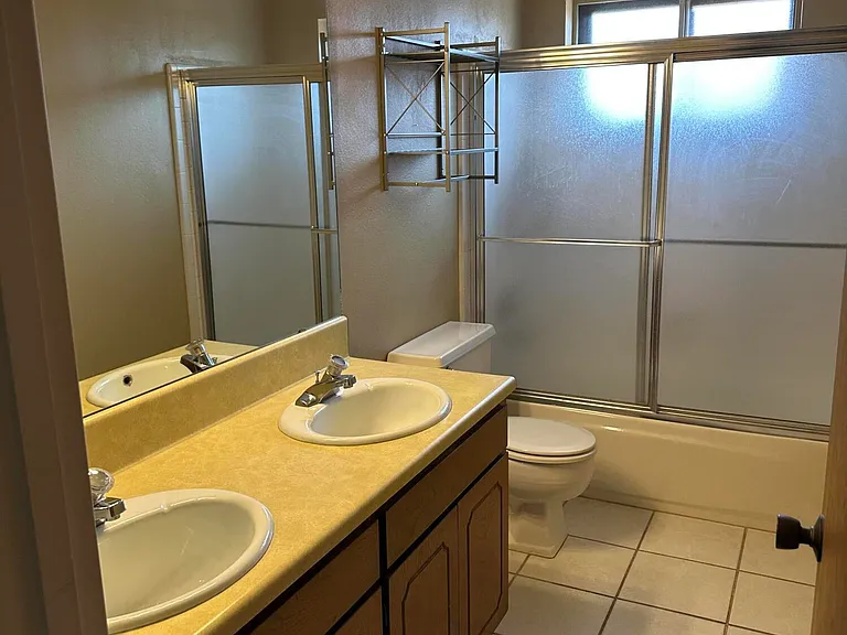 1536 E Gemini Dr — Photo 16