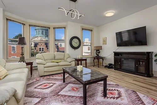 132 State St Photo 1