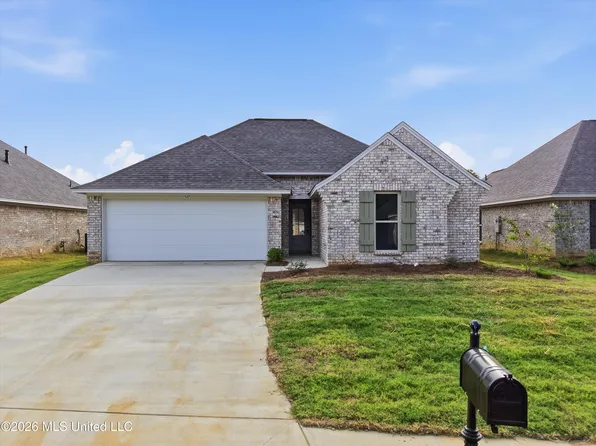 527 Stone Brook Pl, Brandon, MS 39042