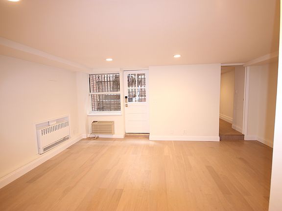 5th image of 321 W 82nd St APT 6
