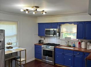 23 Essex Ave, Sicklerville, NJ 08081