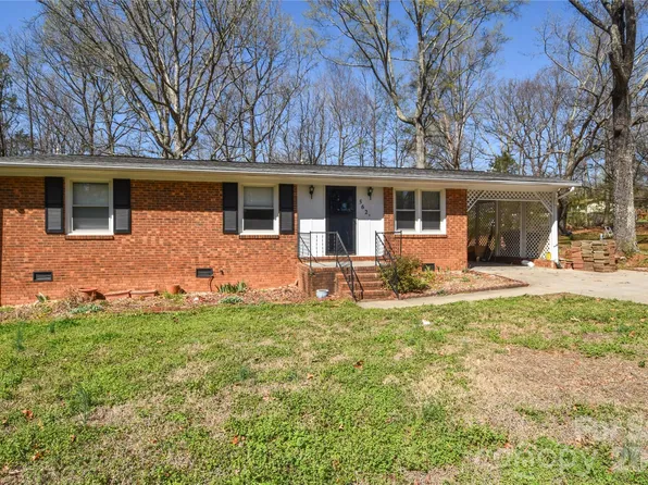 562 Barrington Pl NW, Concord, NC 28027