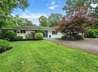 58 Richardson Ln, Islip, NY 11751