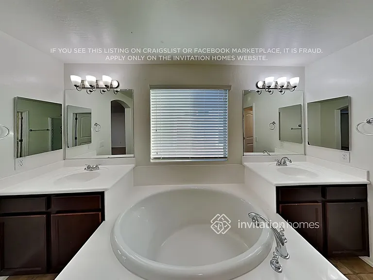 1265 E Palomino Way — Photo 16