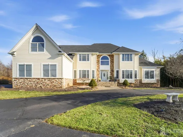 3 Cole Ct, Flemington, NJ 08822