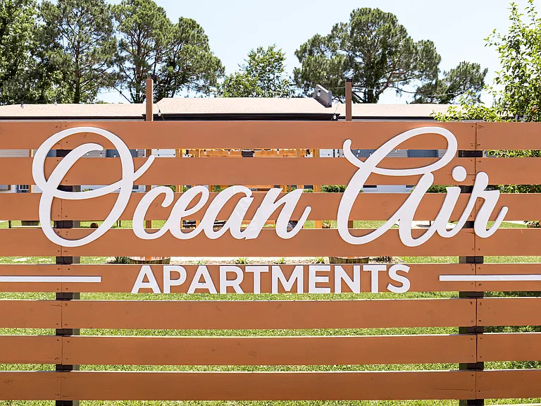 Ocean Air Apartments — Photo 7