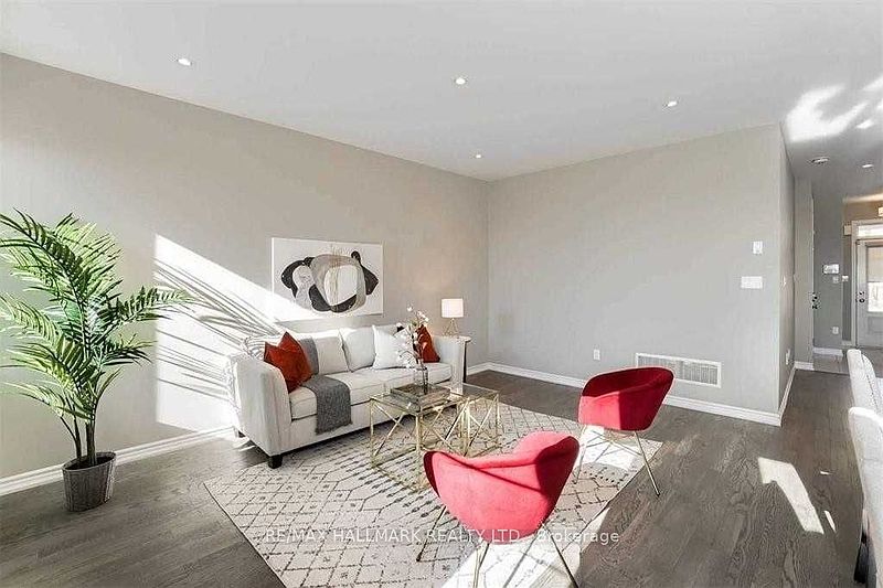 Oakville Townhouse for rent - 4 Bedrooms — photo 4