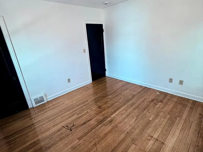 14221 Glenside Rd — Photo 13