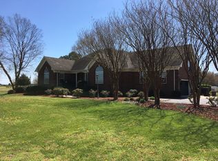 453 Ballahack Rd, Chesapeake, VA 23322