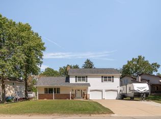 141 Windsor Dr, Waterloo, IA 50701