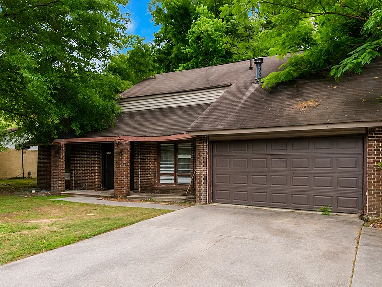 3325 Valley Bend Rd — Photo 3