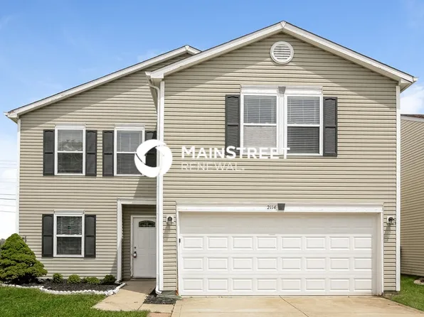 2114 Summer Breeze Way, Greenwood, IN 46143