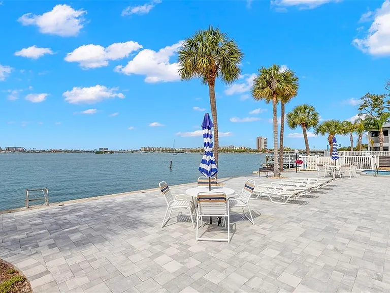 1848 Shore Dr S #402 — Photo 24