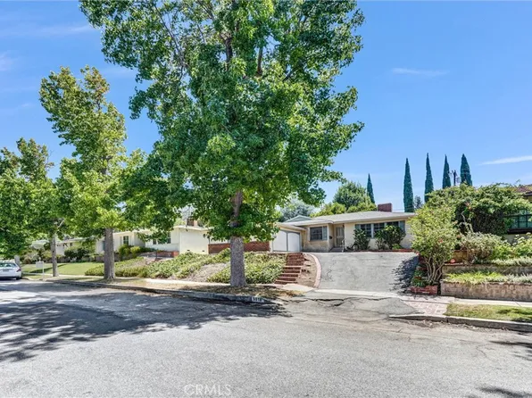 9818 Creemore Dr, Tujunga, CA 91042