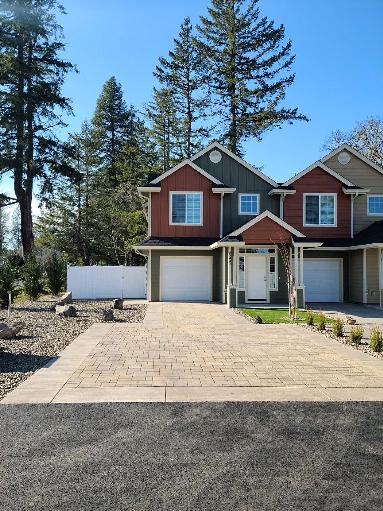 3 bed, 2.5 bath, 1500 sqft, $2,400 — Photo 3
