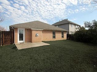 8825 Sunset Trace Dr, Fort Worth, TX 76244