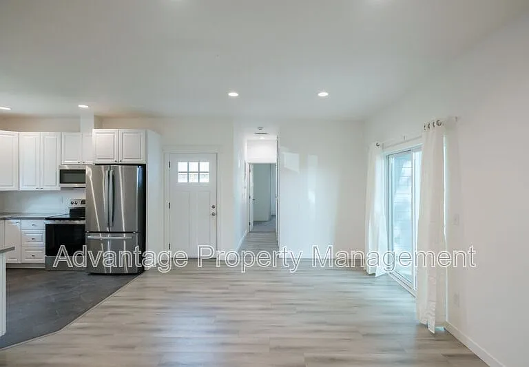 2190 SE Marion St — Photo 12