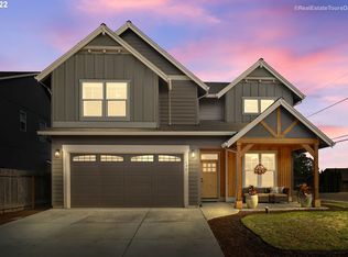 896 SE 43rd Ave, Hillsboro, OR 97123