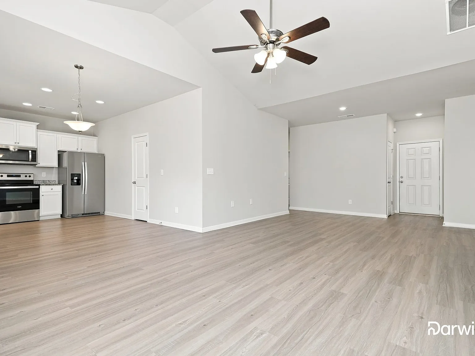 4 bed, 2.0 bath, 1720 sqft, $1,705 — Photo 4