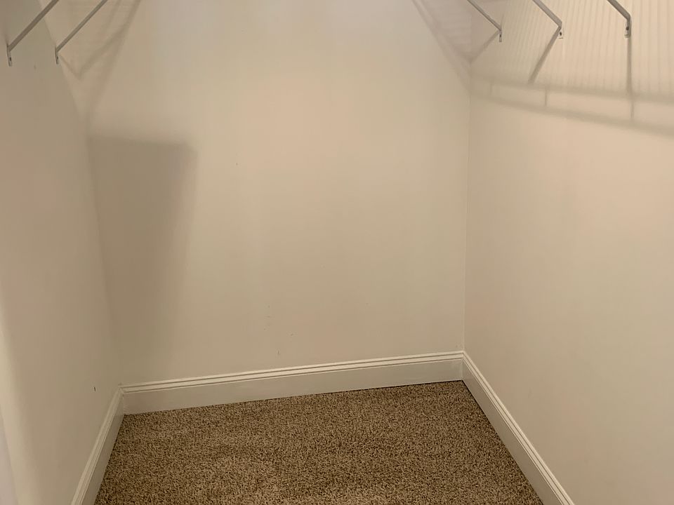 1st image of 615 Penny Ln