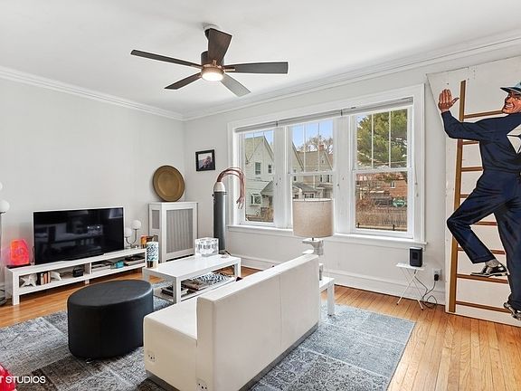 4th image of 1750 W Granville Ave #1A