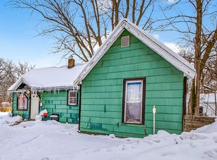 3133 Sanford St, Muskegon Heights, MI 49444