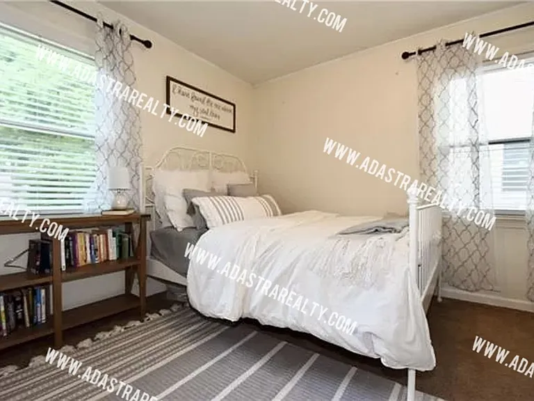2227 W 78th St — Photo 11
