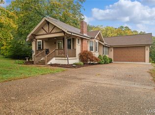 2236 Boulder Crest Dr, Cape Girardeau, MO 63701