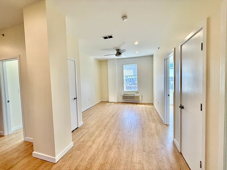 249 S 49th St #8O6 — Photo 5