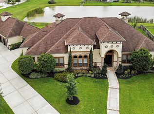 3021 Bridle Path Ln, Friendswood, TX 77546