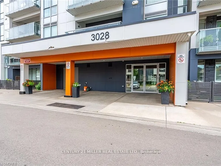 3028 Creekshore Cmn #305 — Photo 3
