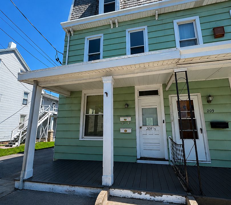 1st image of 209 Reno Ave