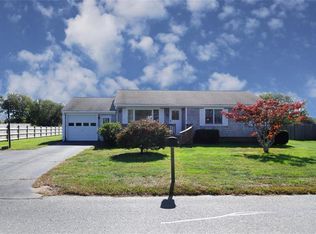 173 Old Mill Ln, Portsmouth, RI 02871