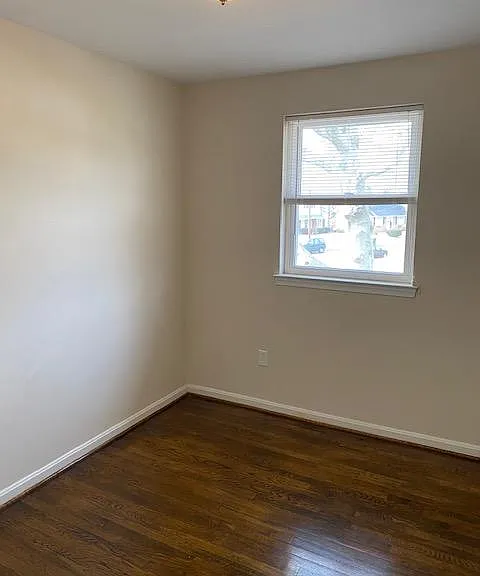 5520 Southampton Dr — Photo 9