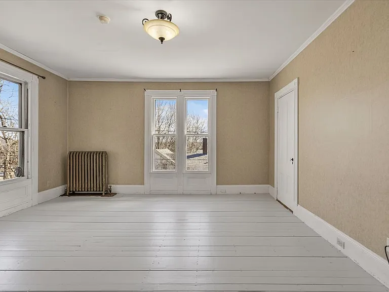 31 Franklin St #B — Photo 16