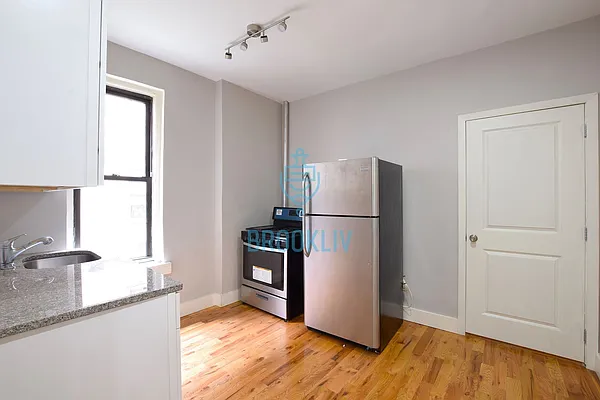 Rented by null | media 12