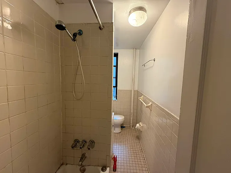 232 S 3rd St #4C — Photo 7