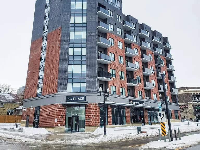 387 King St E #410 — Photo 1