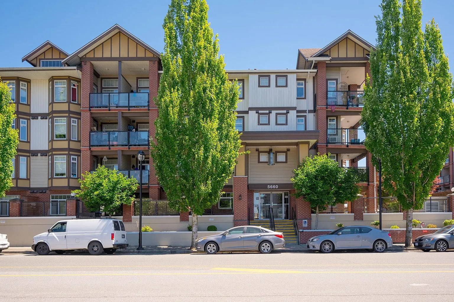 5660 201a St #439 photo 1