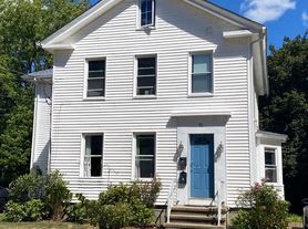 51 Pearl St, Guilford, CT